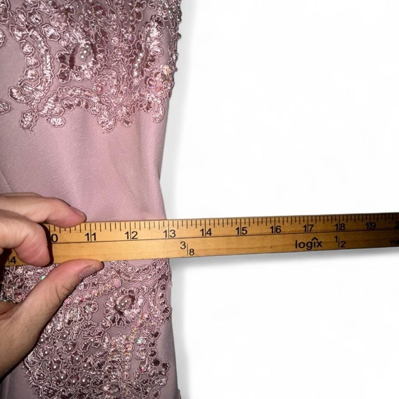 Portia & Scarlett V Neck Blush Dress small mark on front size 4 - Picture 6 of 9